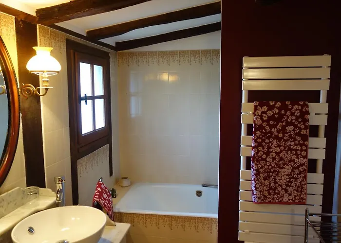 בית נופש Le Du Coudray, Avec Sauna La Fresnaie-Fayel